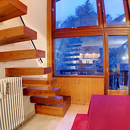 Apartament L'escalier